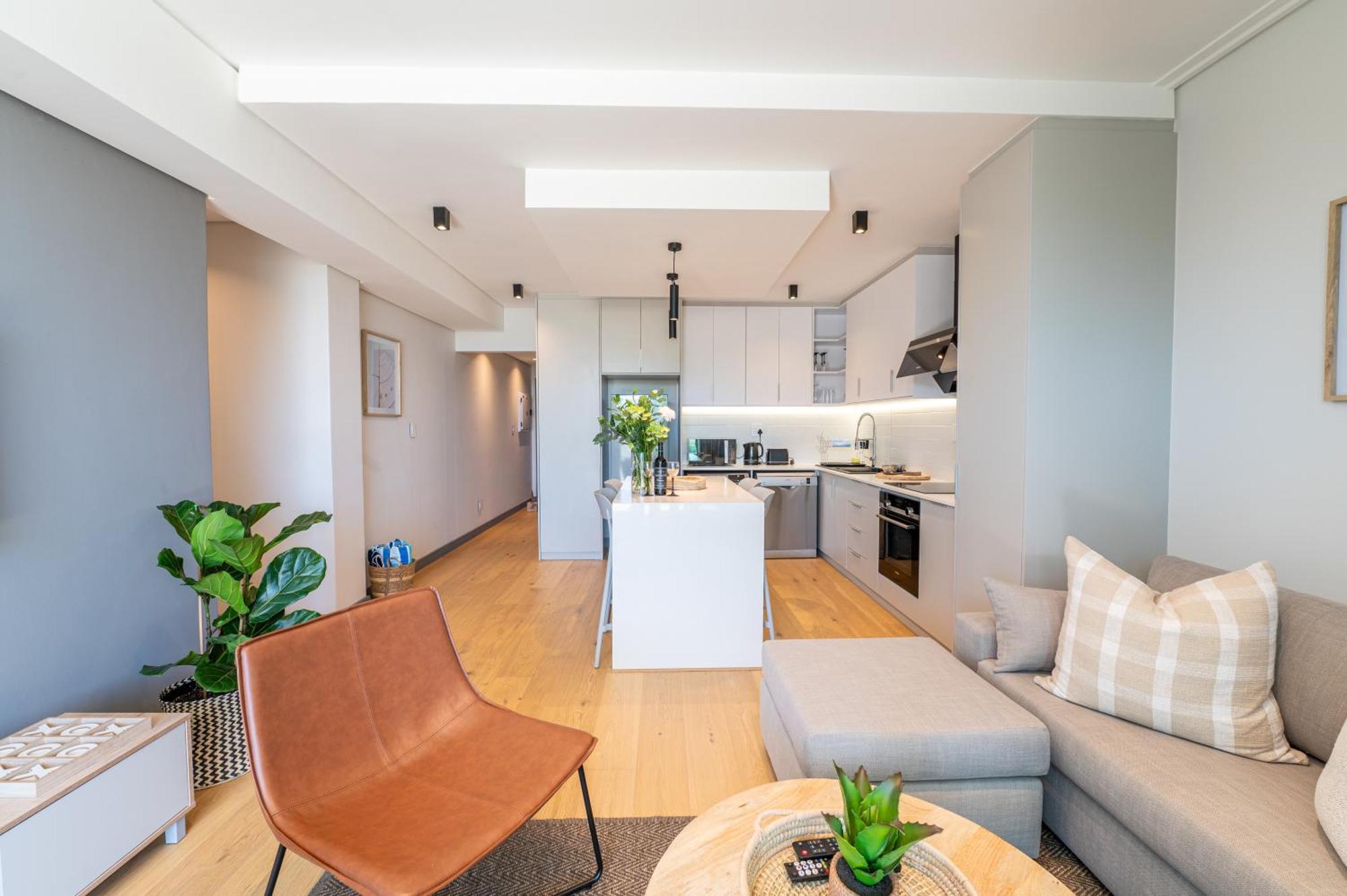 Designer Beachfront 2 Bed With Swimming Pool In Blouberg, Cape Town- 02 Azul Kapstadt