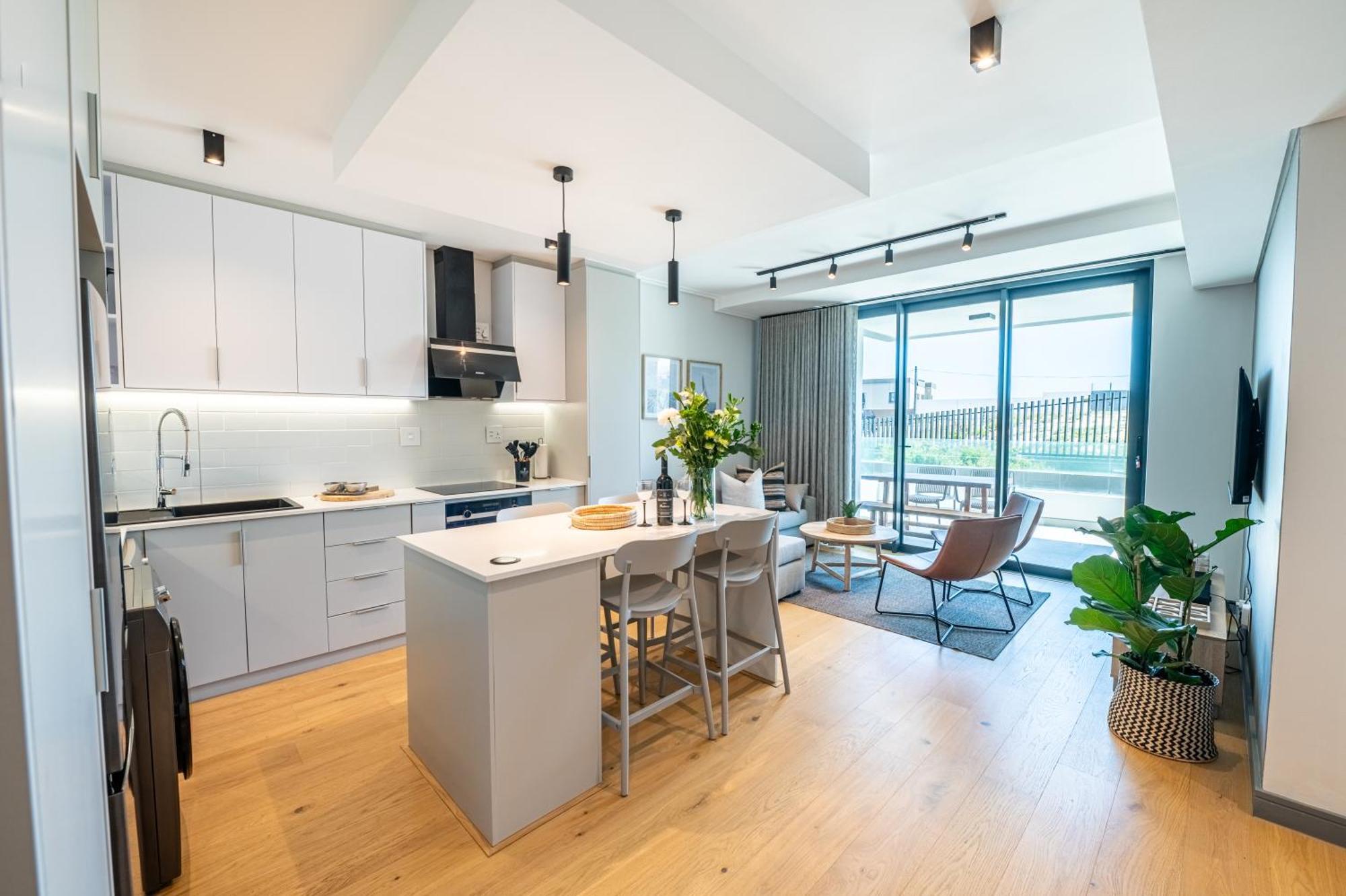 Designer Beachfront 2 Bed With Swimming Pool In Blouberg, Cape Town- 02 Azul Apartment