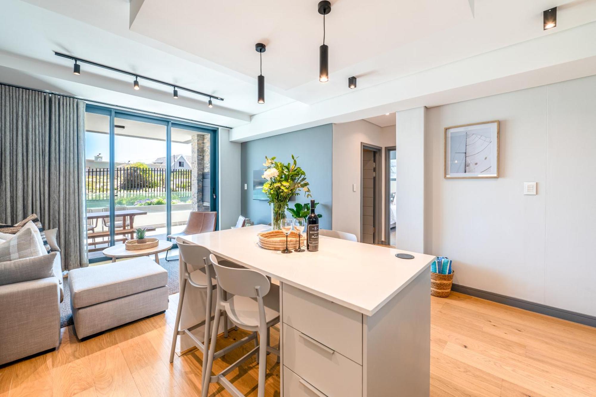 Designer Beachfront 2 Bed With Swimming Pool In Blouberg, Cape Town- 02 Azul *