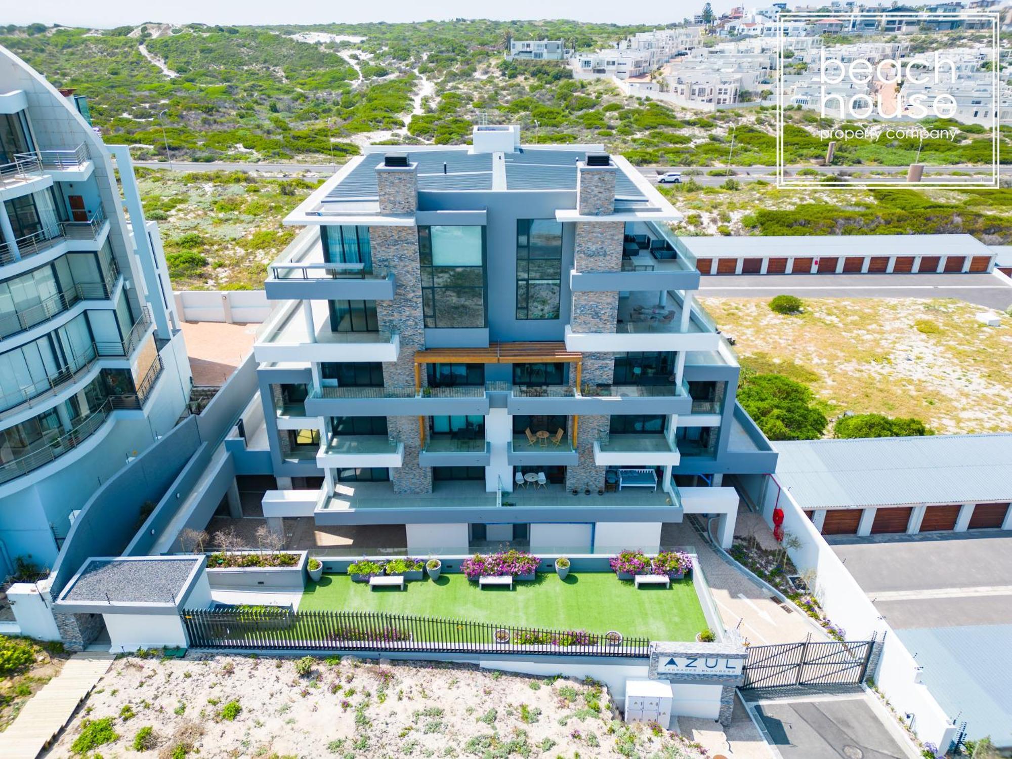 Designer Beachfront 2 Bed With Swimming Pool In Blouberg, Cape Town- 02 Azul *