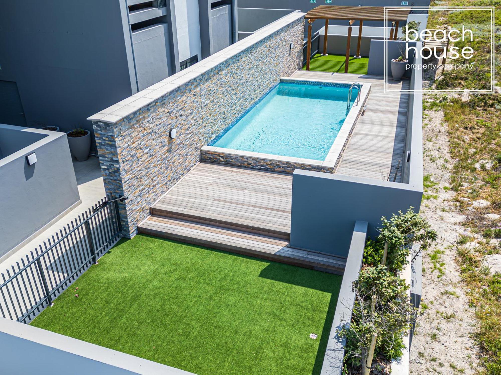 Designer Beachfront 2 Bed With Swimming Pool In Blouberg, Cape Town- 02 Azul Apartment *