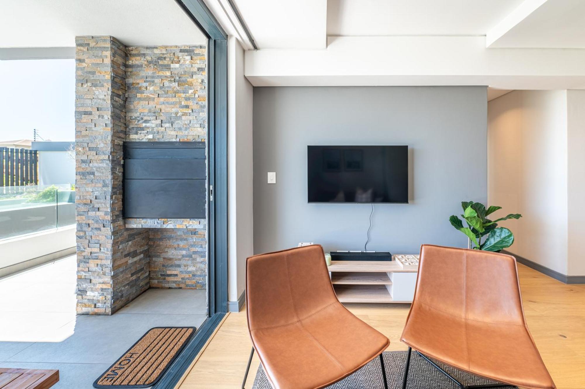 Designer Beachfront 2 Bed With Swimming Pool In Blouberg, Cape Town- 02 Azul Apartment Kapstadt
